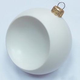 Plastic ball cancave